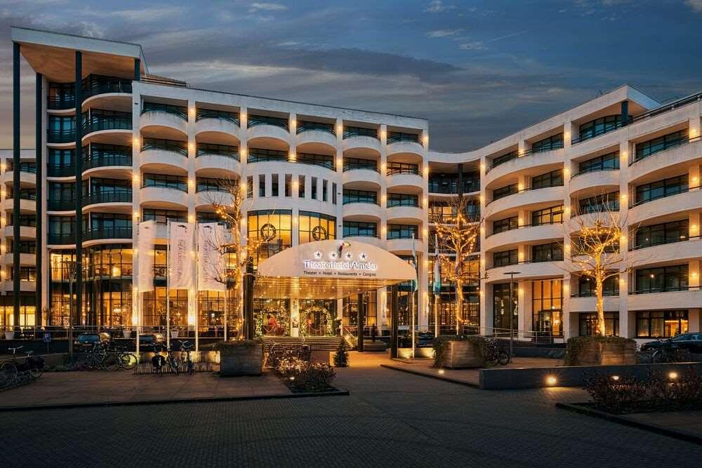 Van Der Valk Theaterhotel อัลเมโล ภายนอก รูปภาพ