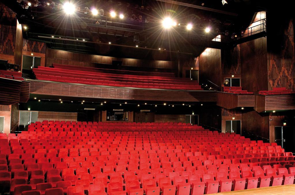 Van Der Valk Theaterhotel อัลเมโล ภายนอก รูปภาพ